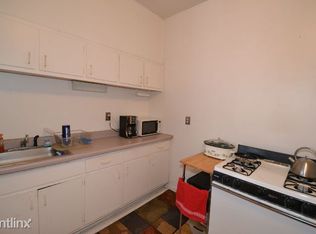 923 W Waveland Ave #D6, Chicago, IL 60613