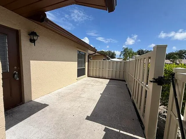 1028 Green Pine Blvd #D — Photo 6