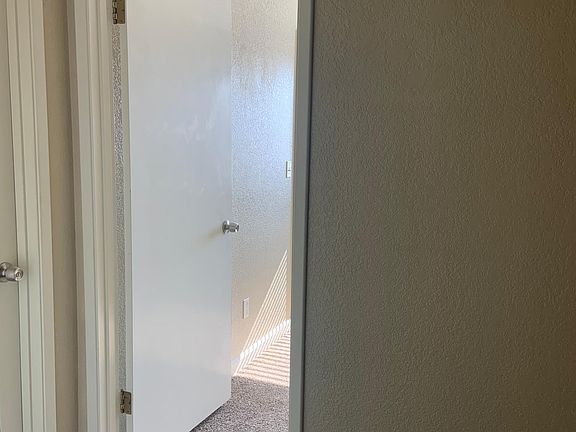 3rd image of 627 Stewart St #31