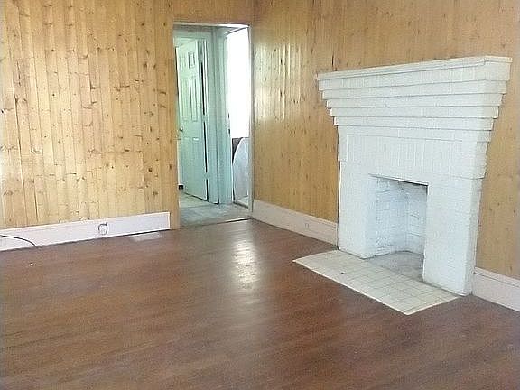 2nd image of 56 Elizabeth Pl