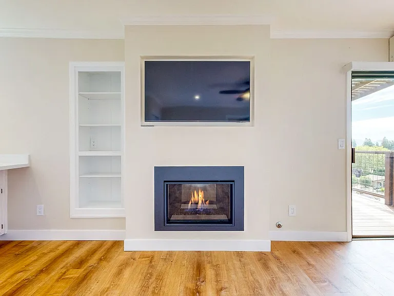 1600 Sylvaner Ave — Photo 7