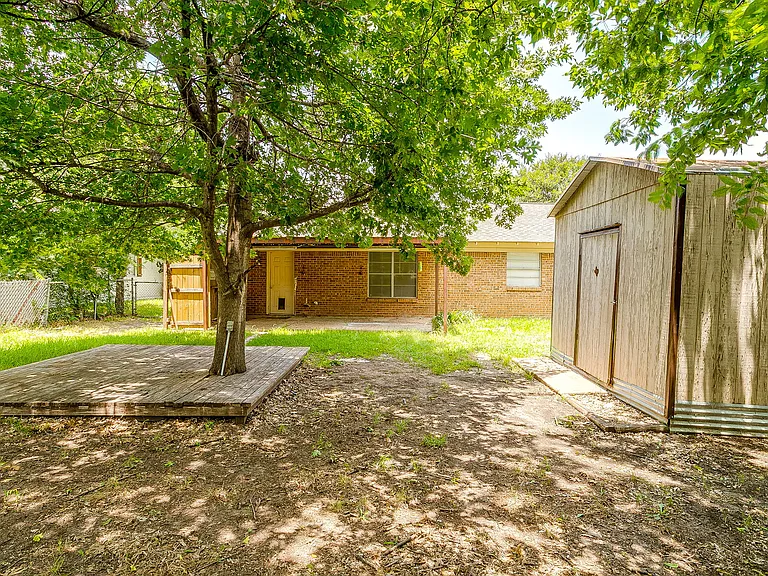 816 E Mustang St — Photo 40