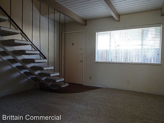 2nd image of 2418 T St APT 1
