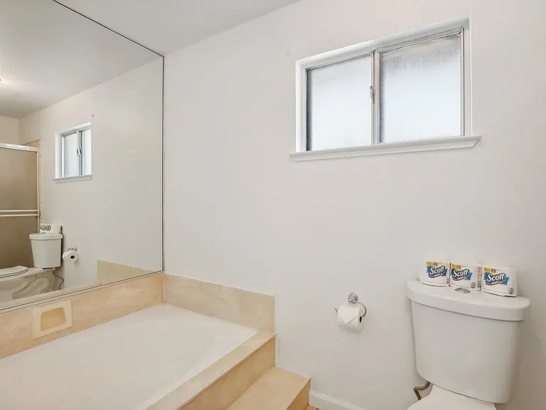 8560 Fern Crest Way — Photo 10