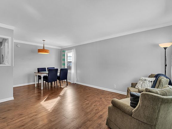 4th image of 29451 Tamarack Dr