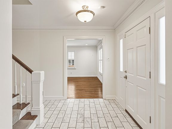 5th image of 2115 Brierbrook Rd