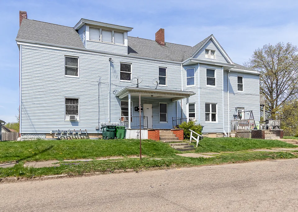 205 W Cambridge St #B