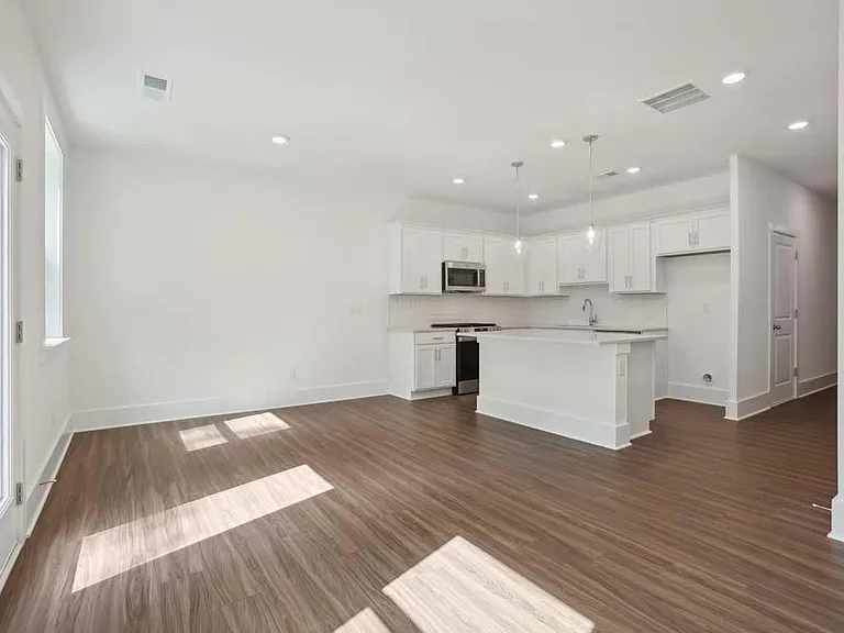 1621 Gunnin Trce NW — Photo 8
