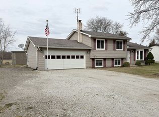 525 William G Dr, Capac, MI 48014