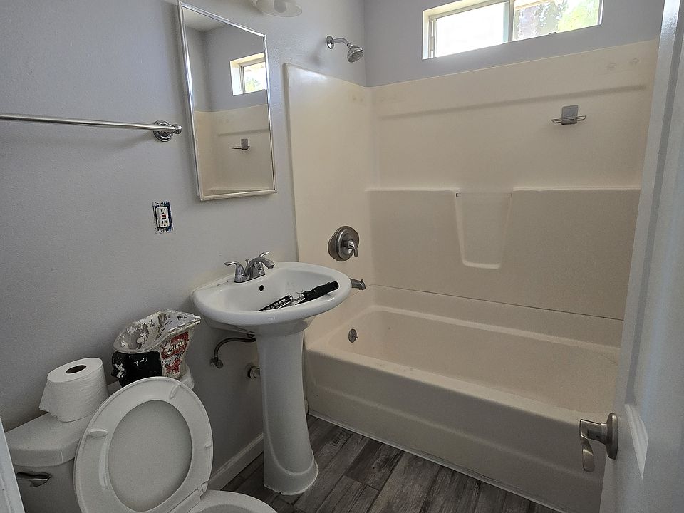 1st image of 4754 Otomi Ave