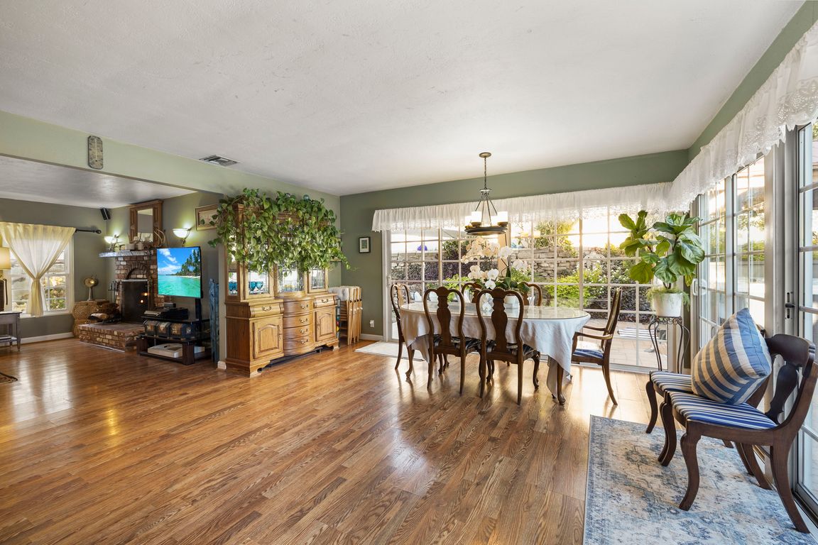 next background image