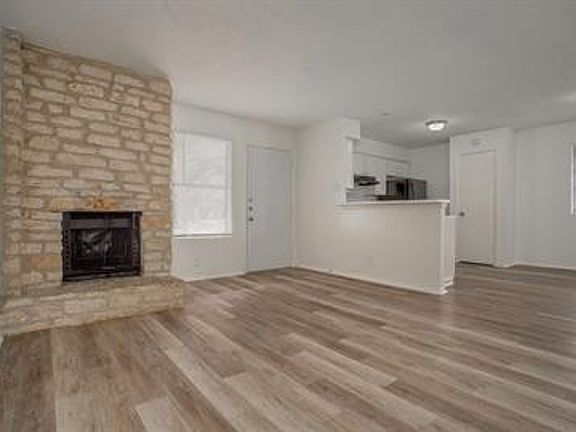 5th image of 2310 Rachael Ct APT A
