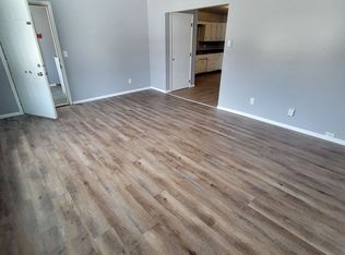 228 W 12th St APT 5, Kaukauna, WI 54130