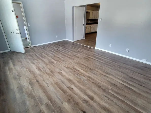 228 W 12th St, 228 W 12th St APT 5, Kaukauna, WI 54130