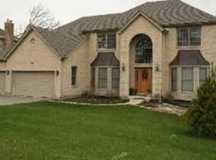 3418 Thunderbird Ln, Crystal Lake, IL 60012