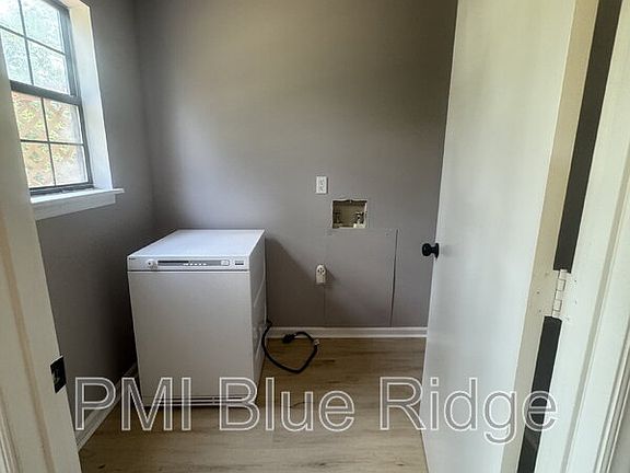 2nd image of 2020 Somerset Dr Unit 4