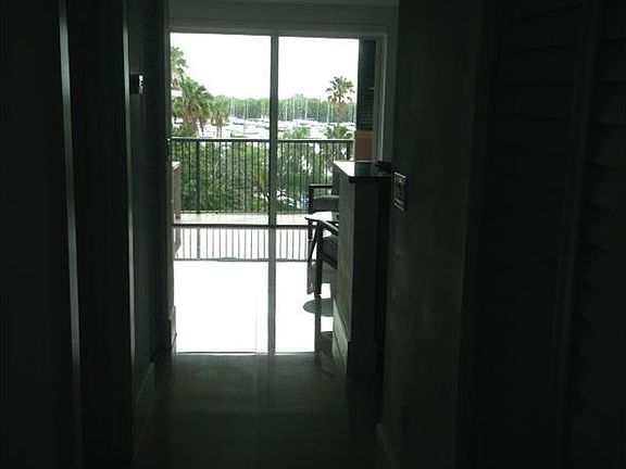 3rd image of 2951 S Bayshore Dr #501