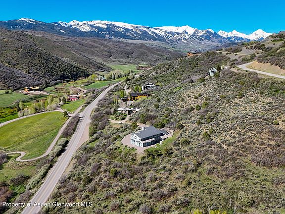 4th image of 679 Brush Creek Rd