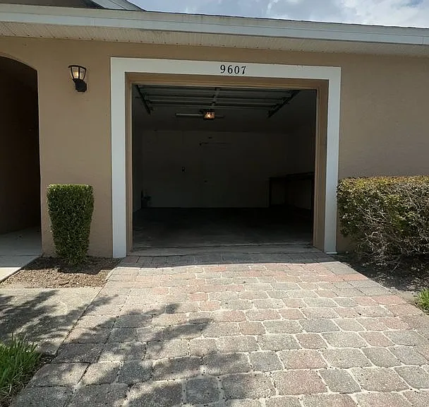 9607 Fenrose Ter — Photo 2