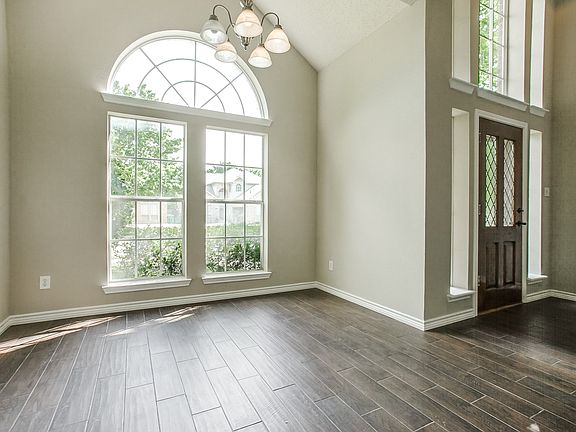 2nd image of 8905 Greenwood Trl