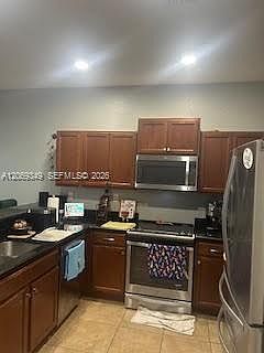 5th image of 28405 SW 130th Pl