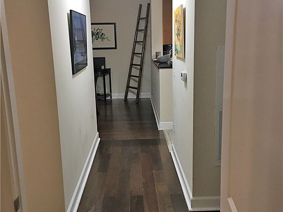 5th image of 800 High St APT 114