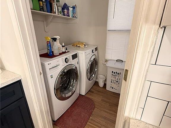 5th image of 1911 Azalea St