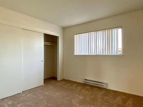 5th image of 4047 Hamilton Ave #E11