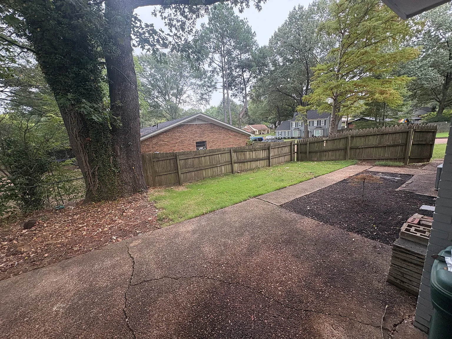 1550 Cordova Rd — Photo 2