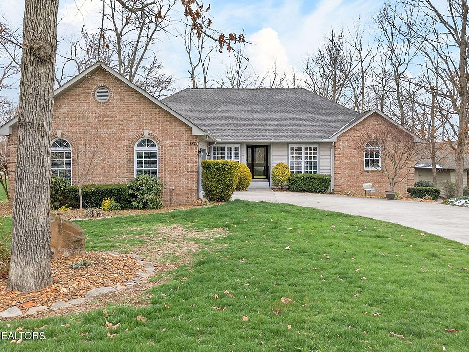 1st image of 127 Stonewood Dr
