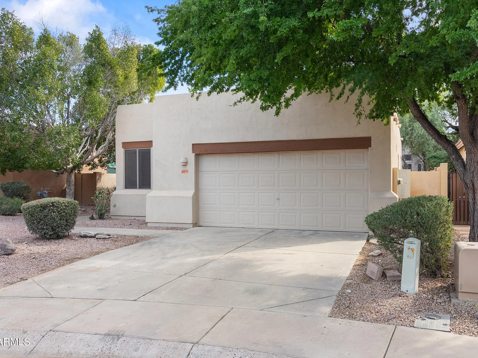 3 bed, 2.0 bath, 1490 sqft, $4,500 — Photo 2