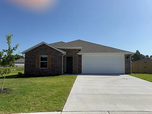 809 Heeler Ave Photo 1