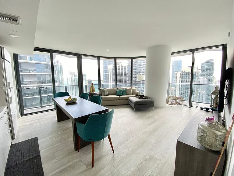 55 SW 9th St #3803 — Photo 11