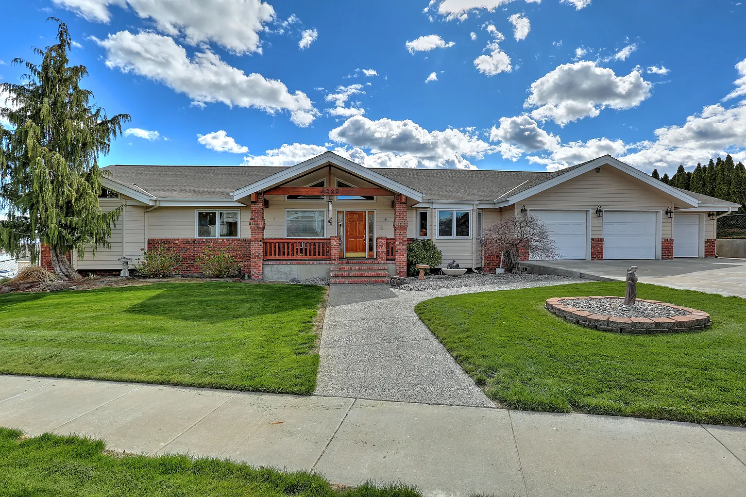 4828 Mojave Dr photo 1