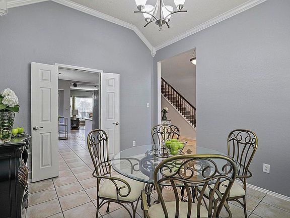5th image of 2904 Raven Cir