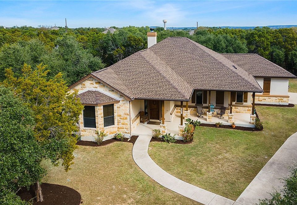 1st image of 320 Sarahs Ln