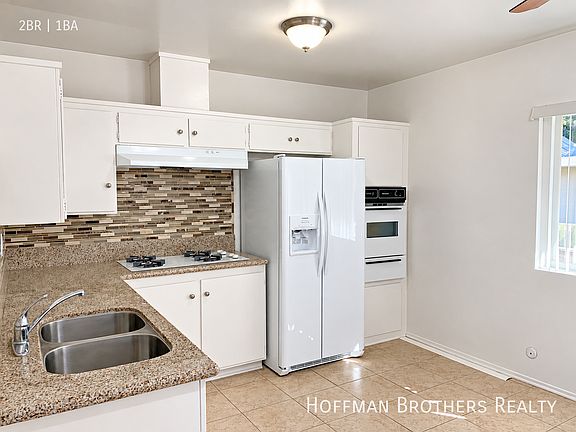 2nd image of 1521 E Windsor Rd #2A