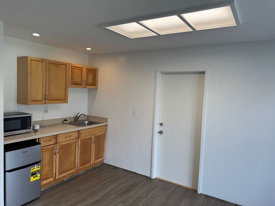 2nd image of 1909B Awapuhi St