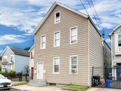 35 Jacob St, Newark, NJ, 07103