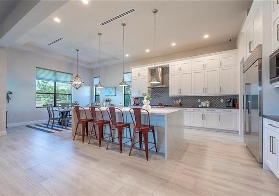 2nd image of 9980 Bay Leaf Court