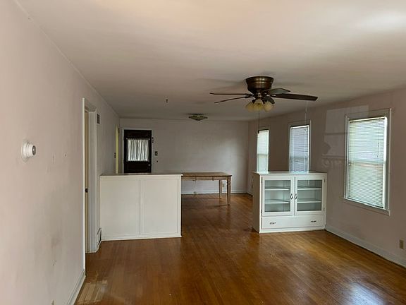 5th image of 913 8th St