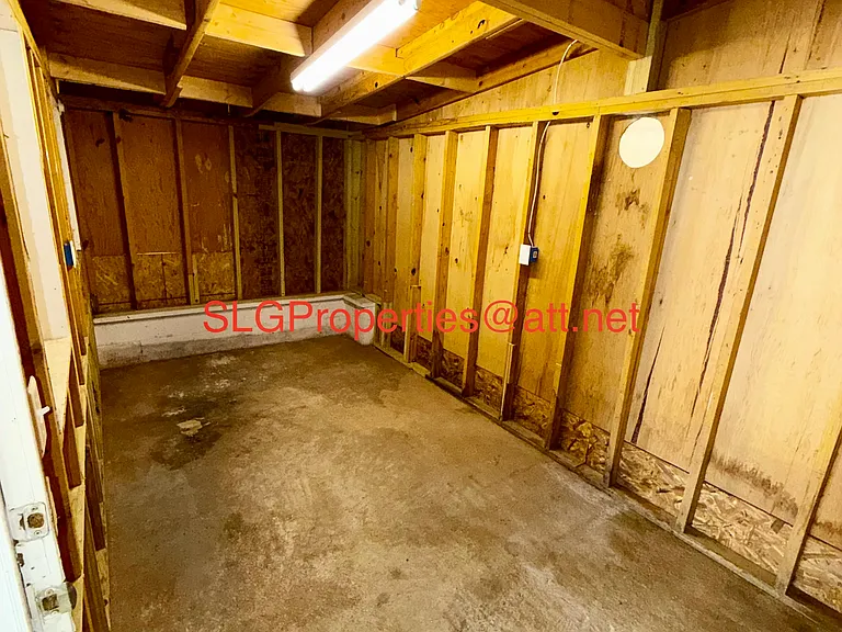 271 State St — Photo 9