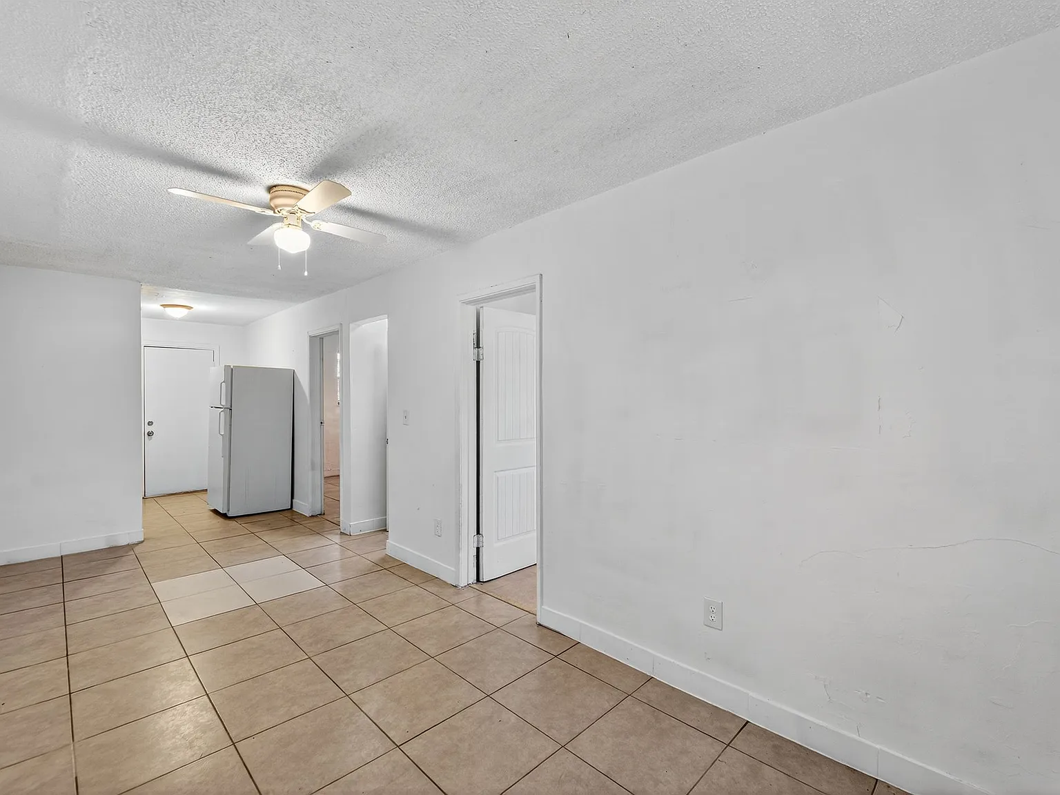 2734 Northwest 15th Street - 1 — Photo 3