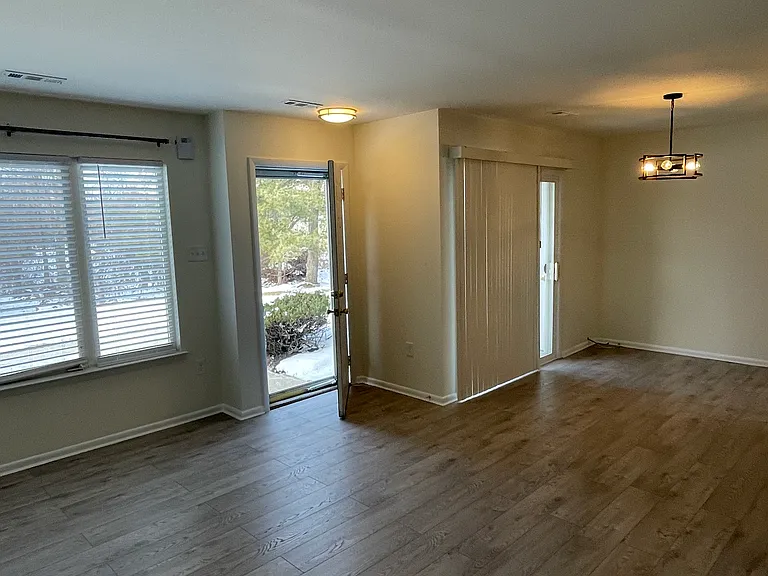 2806 Maryannes Ct — Photo 1