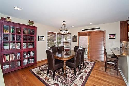 3rd image of 5205 Woodland Ave