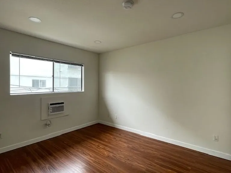 4826 Rosewood Ave #5 — Photo 16