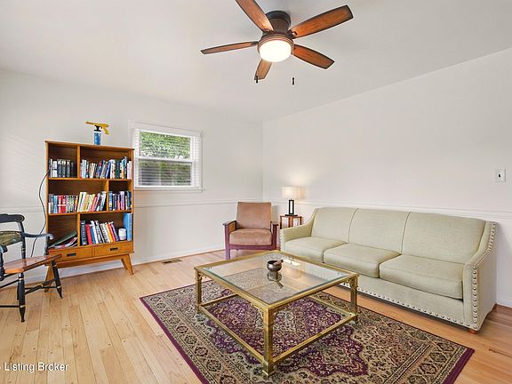 4th image of 3745 Rosemont Blvd