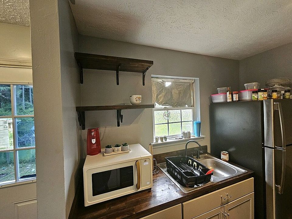 New appliances and counters