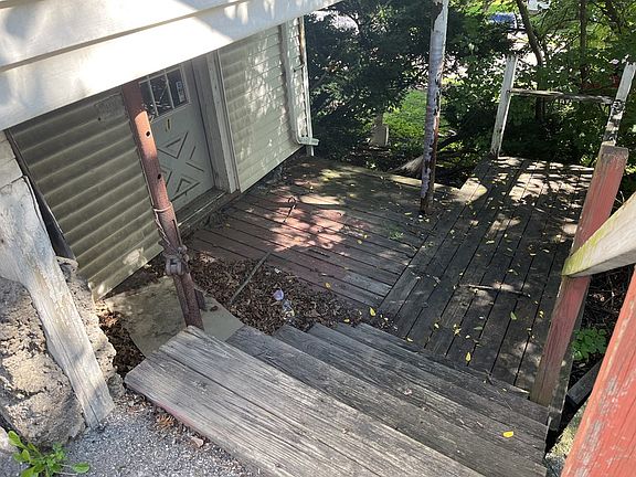 3rd image of 12 York Ave
