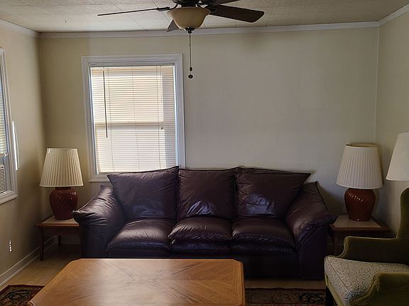 4th image of 102 Mainhart Dr